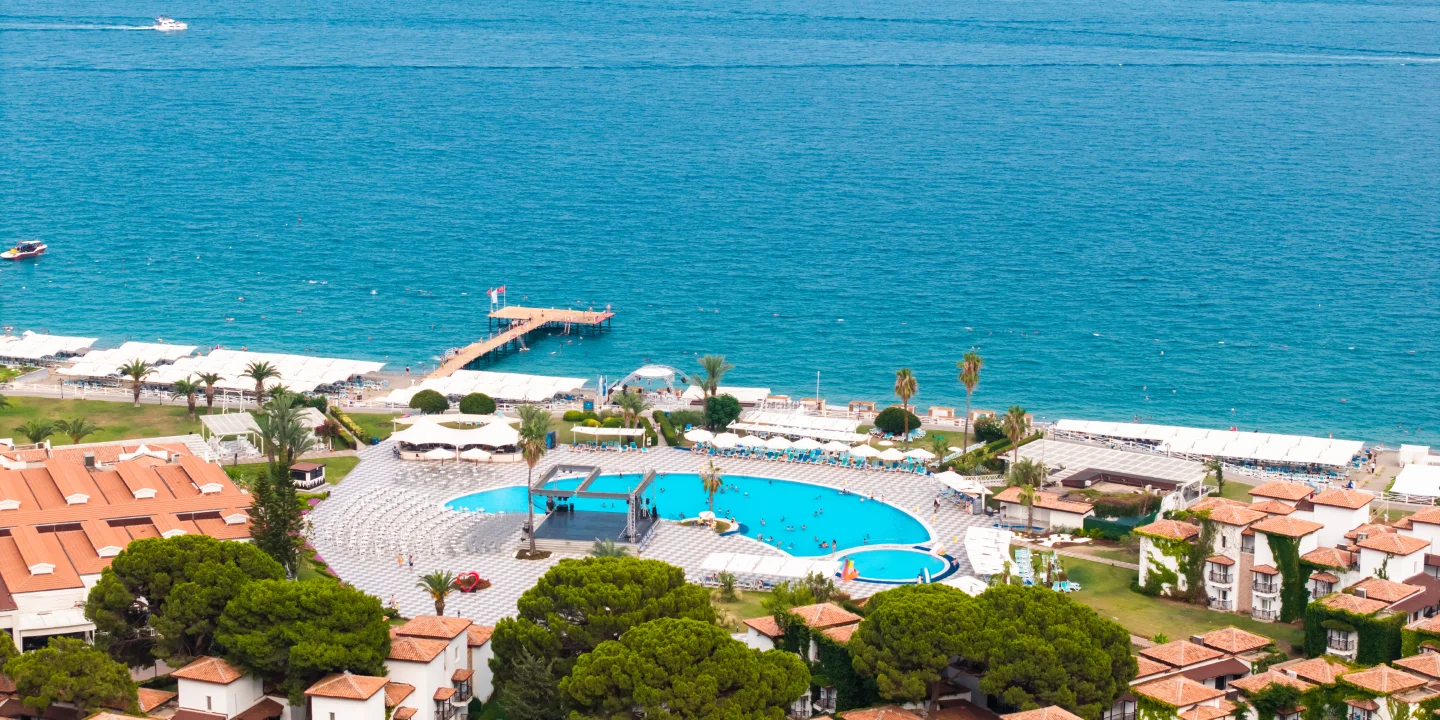 Discover the Route of the Mediterranean Integrated with Nature with Club Marco Polo